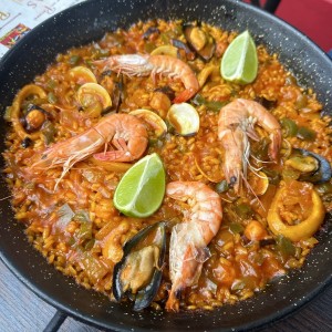 Paella de la casa