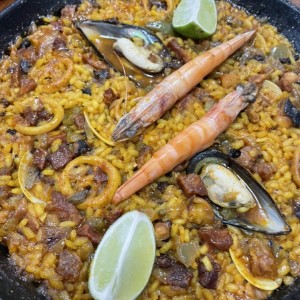 Paella Mixta