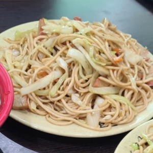 chow mein de puerco