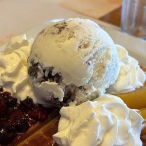 Waffle especial.  Helado de brownie?hmmm