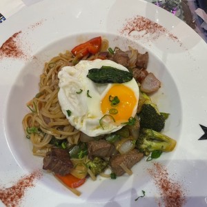 Pad Kee Mao de Carne