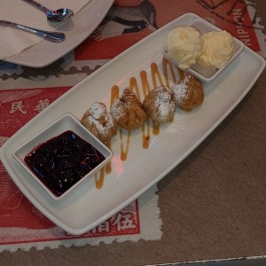 Wantons de queso y dulce de leche