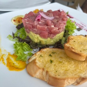 Tuna tartar