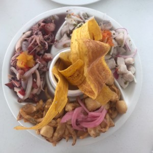 Entradas - Trio de Ceviches