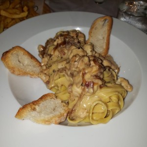 Pastas Frescas - Fettuccines con Pollo