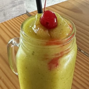 Jugo de maracuya con hierbas