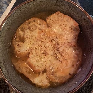 Sopa de Cebolla 