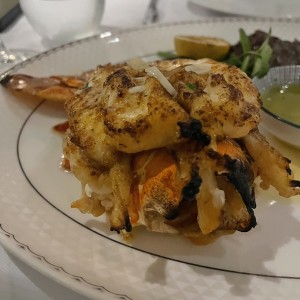 Langosta (Surf and Turf)