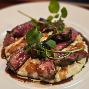 arroz meloso con queso de cabra y rib eye halal 