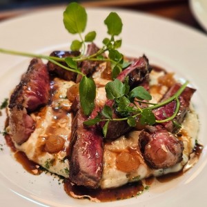 arroz meloso con queso de cabra y rib eye 