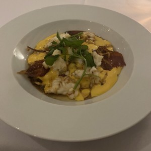 Ravioli de setas con langosta