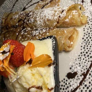 Crepes de Cajeta con Helado Artesanal