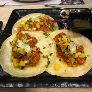 Tacos de Chochinita Pibill