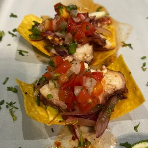 Para Botonear - Tostadas de Pulpo