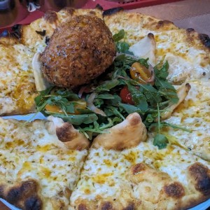 Pizzas - Crunchy Burrata