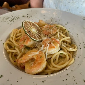 Pasta con camarones