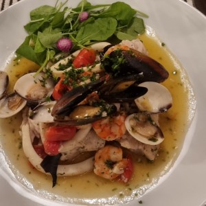 Mero con Mariscos