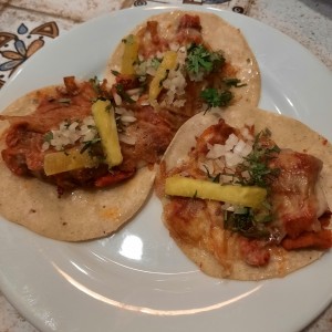 tacos al pastor 