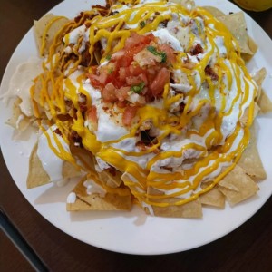 Nachos de longaniza 