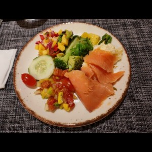 Variedad de ensalada y vegetales 