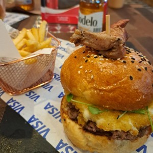 Hamburguesa La Tepuy