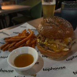 PLATOS PRINCIPALES - HAMBURGUESA SALVAJE