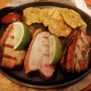 Porkbelly con patacones 