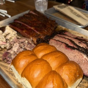 Family Tray (4-6 Personas)