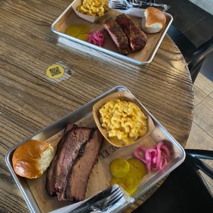 brisket y mac and cheese 