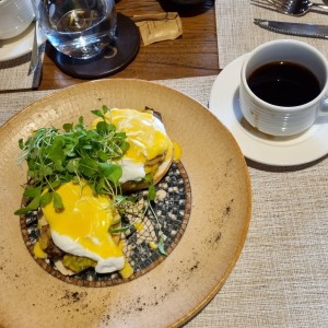 Huevos benedictinos