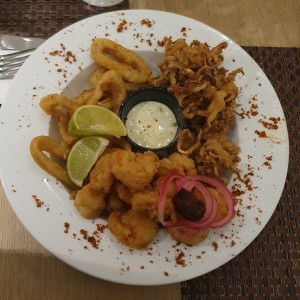 Entrada de mixto de mariscos