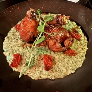 Pollo al jardin con risotto de nuez moscada y pesto