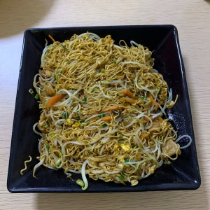 Fideos fritos tres delicias