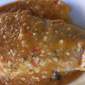 filete de pescado al ajillo