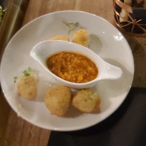 Entrantes - Croquetas de bacalao