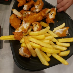 deditos de pollo con papitas