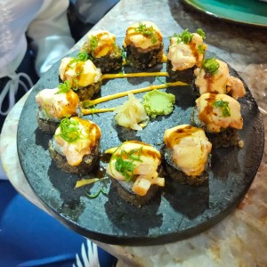 gunkan furai roll