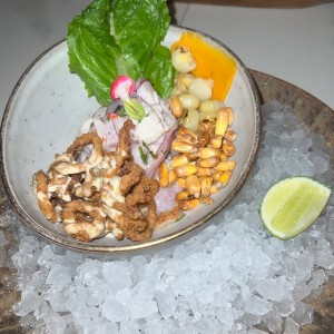 Ceviche de Corvina y Calamar