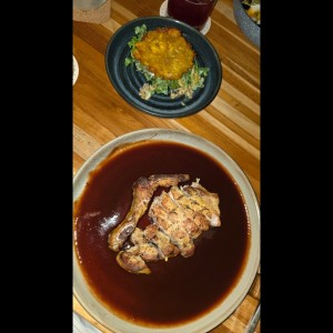 PLATOS FUERTES - PUERQUITO AL TAMARINDO