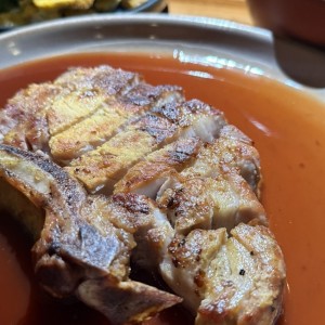 PLATOS FUERTES - PUERQUITO AL TAMARINDO