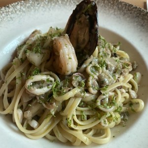 Linguini al Frutti di Mare