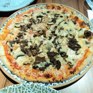 Pizza Funghi Misti al Tartufo