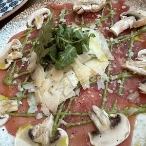 Carpaccio de res