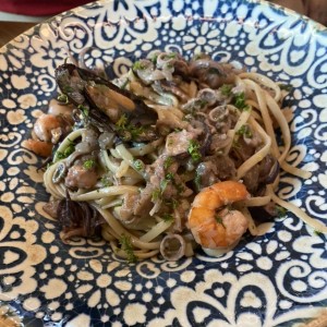 Linguini al Frutti di Mare