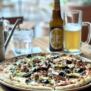 Pizza Capricciosa + Birra Peroni ?non filtrata?