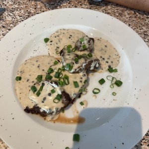 Filete de Res en crema de Pimienta