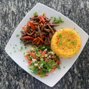 Bistec picado con arroz