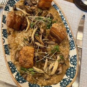 Risotto con puerco crispy