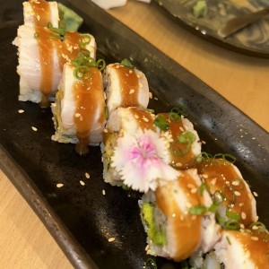 Enkai Sushi roll