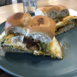 BREAKFAST SANDWICH 